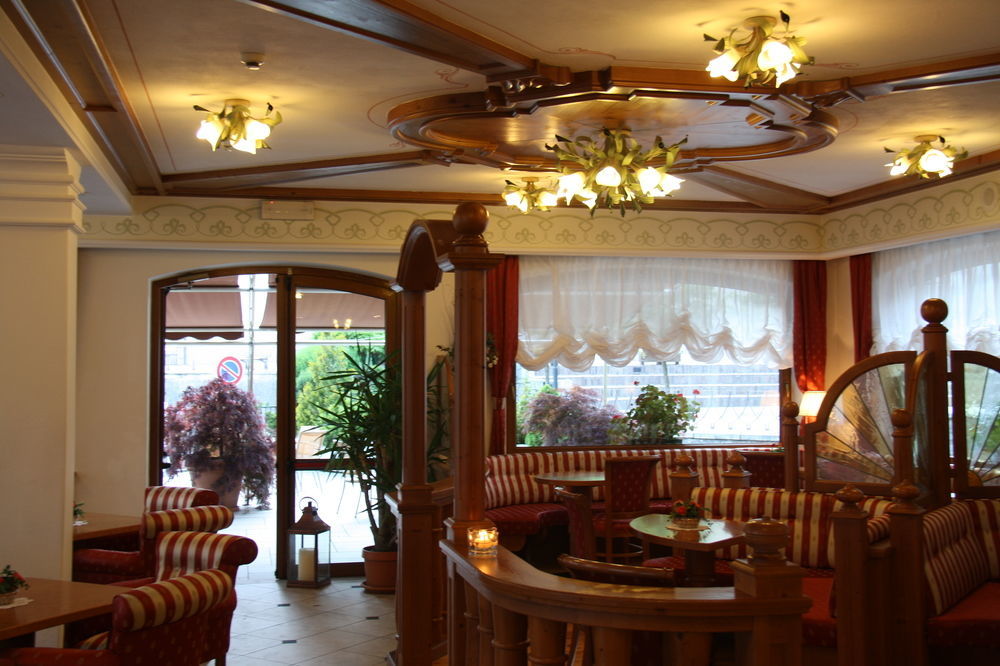 Ariston Lake View Hotel Molveno Exterior photo